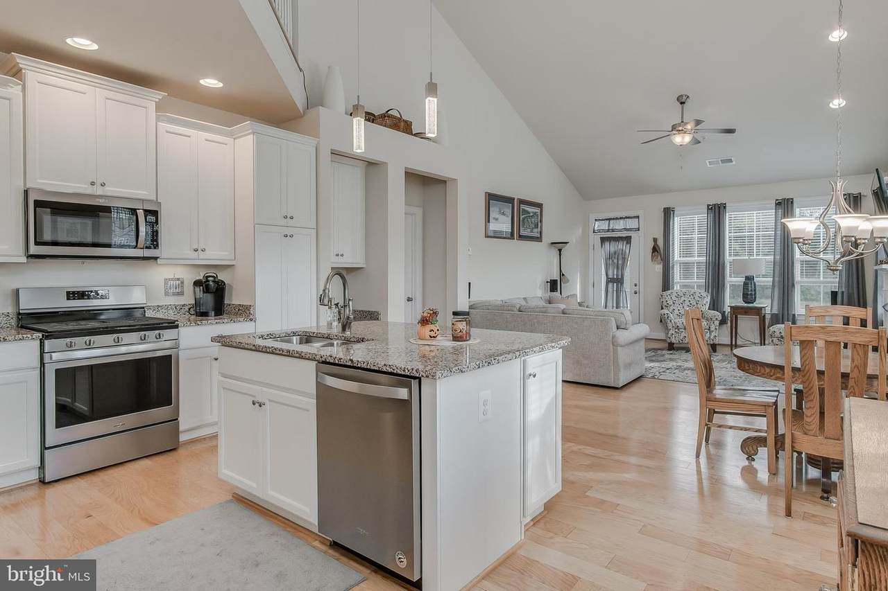 20248 Huntington Court - Photo 1