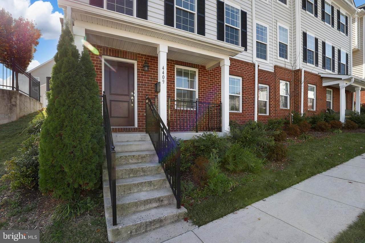 4409 Cherry Way - Photo 1