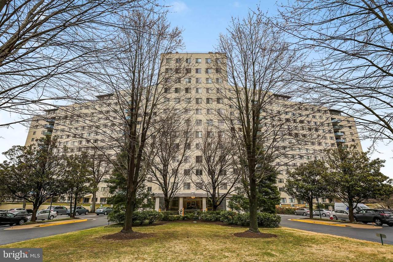 10201 Grosvenor Place - Photo 1