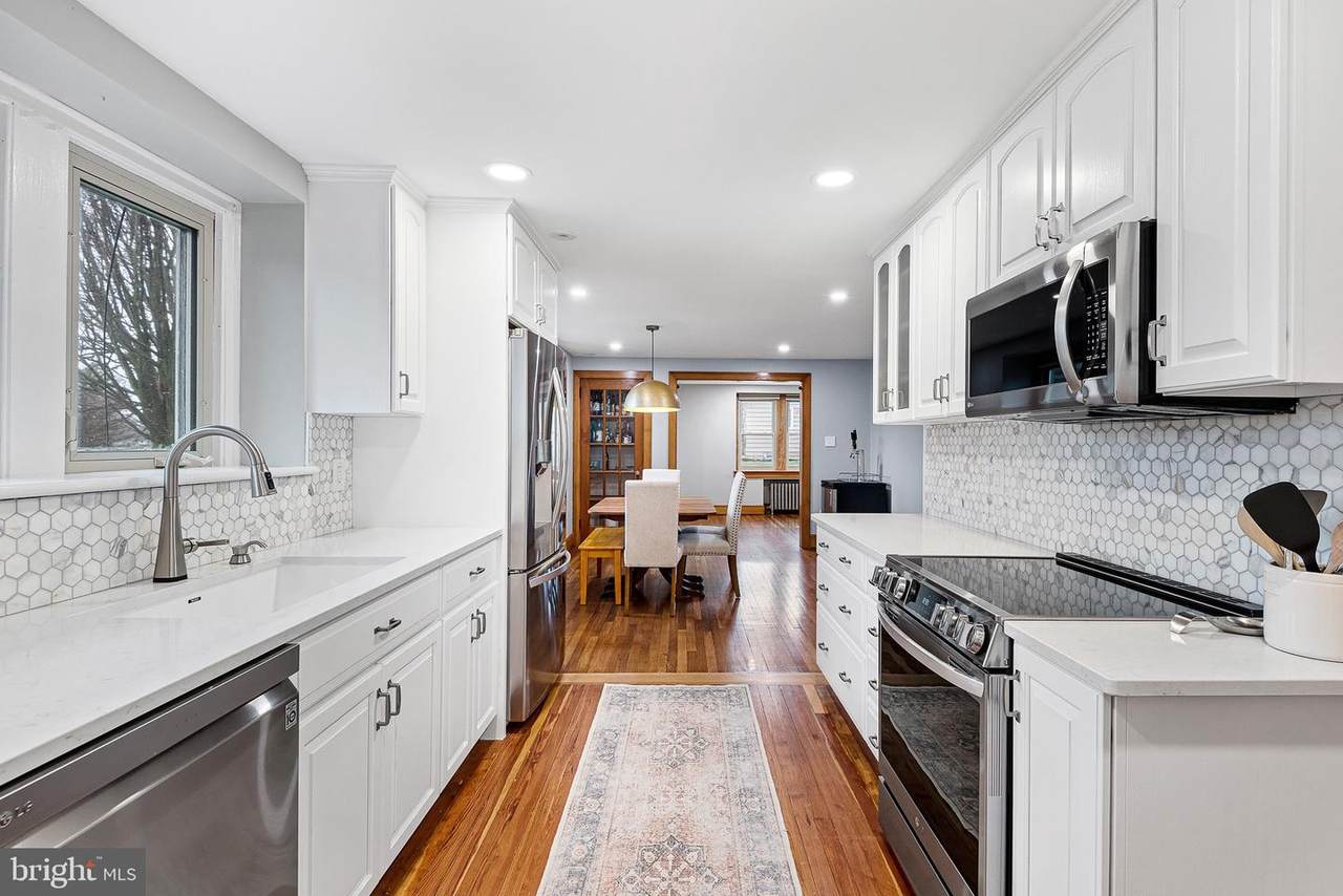 307 Street Road - Photo 1