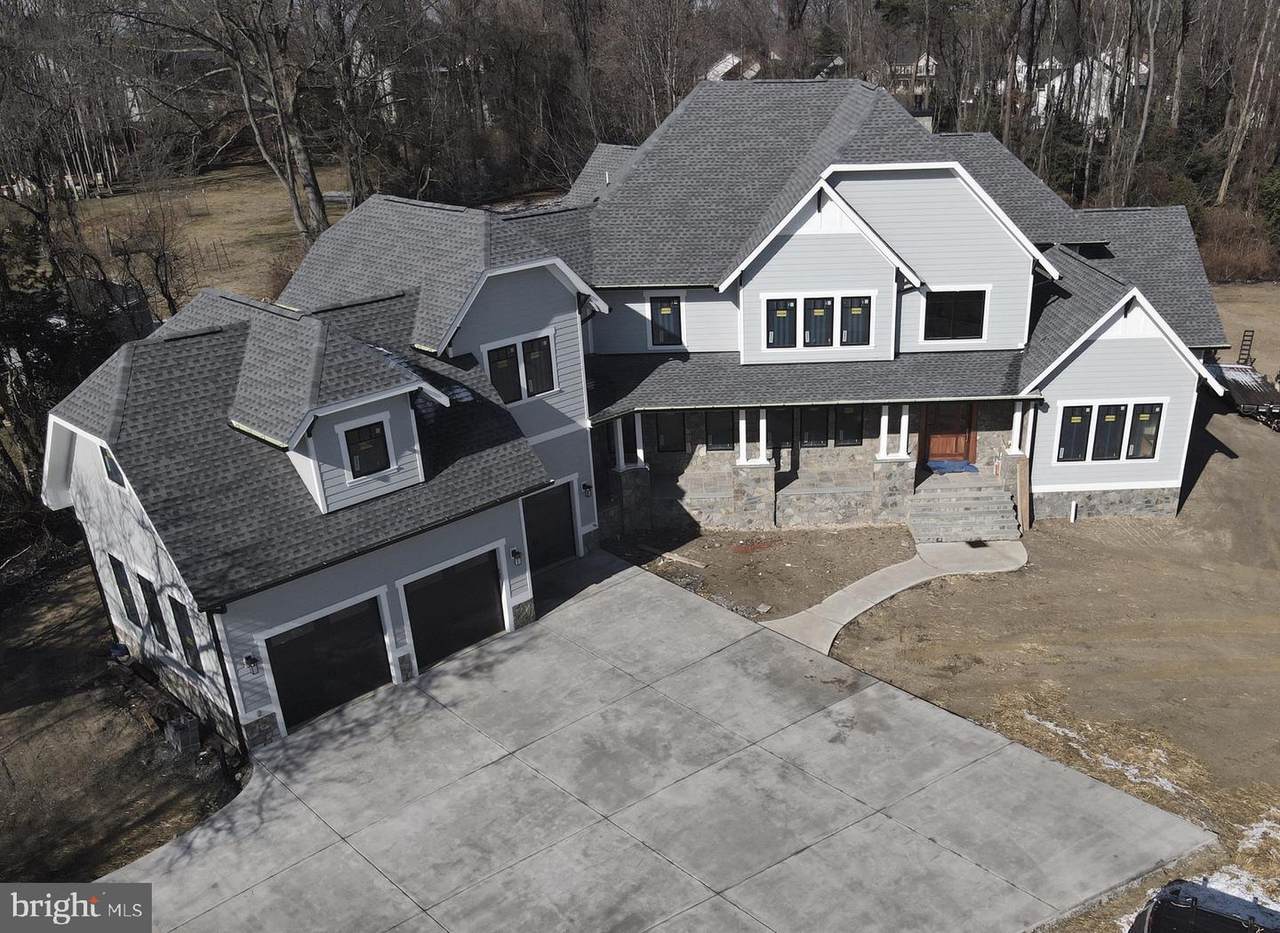 5532 Summit Street - Photo 1