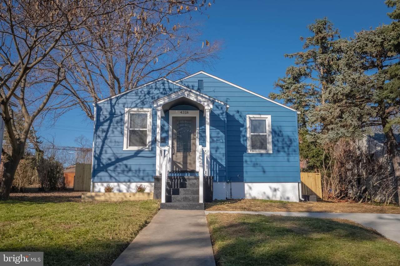 4318 Highview Avenue - Photo 1