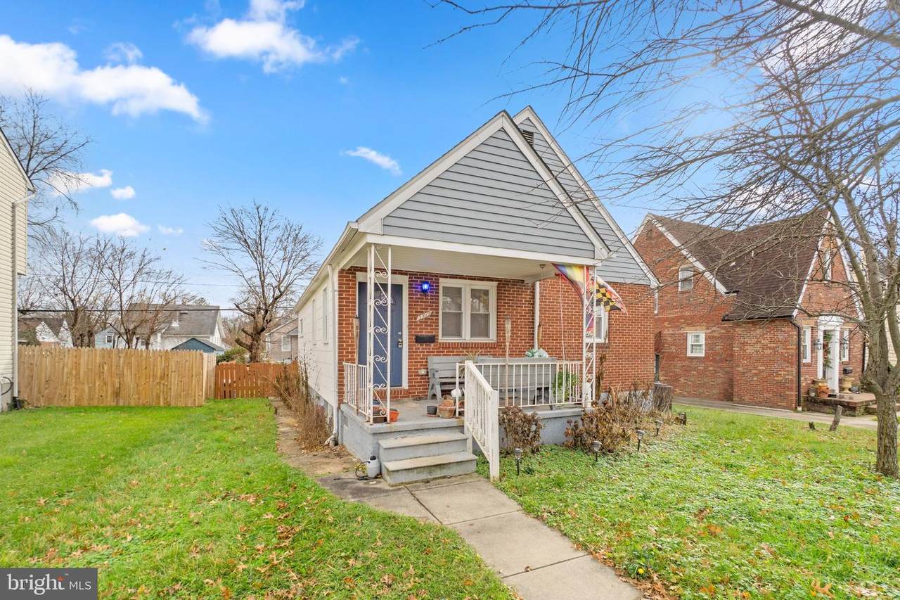 5419 Hillburn Avenue - Photo 1