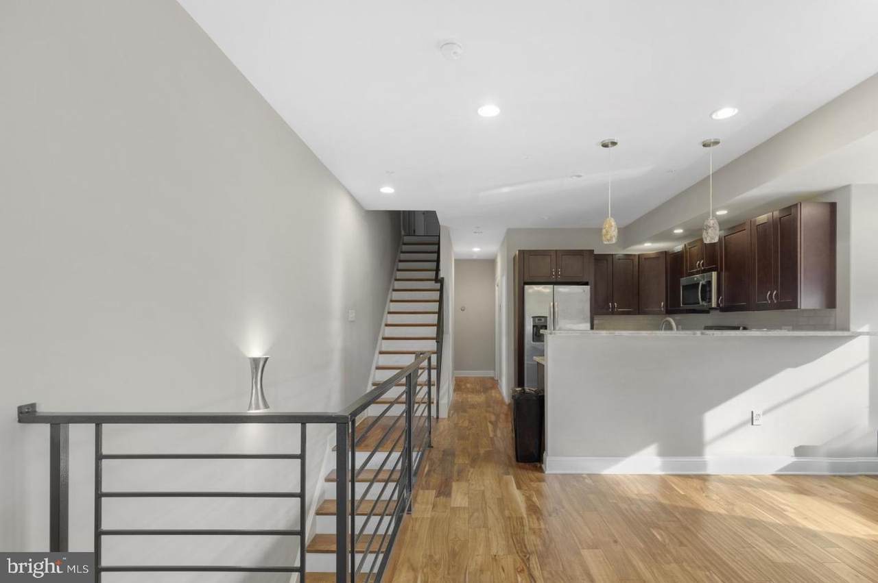 727 50TH Street - Photo 1