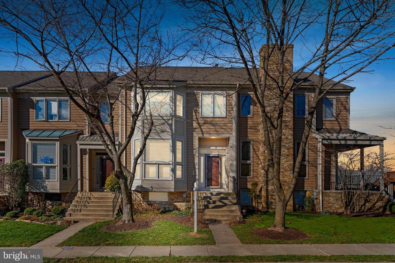 14 Taverngreen Court - Photo 1