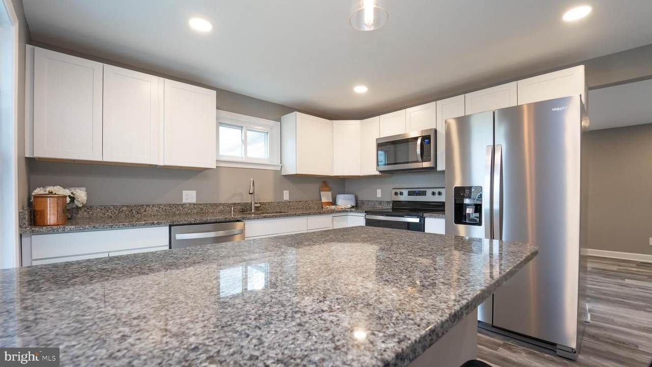 105 Queen Anne Road - Photo 1
