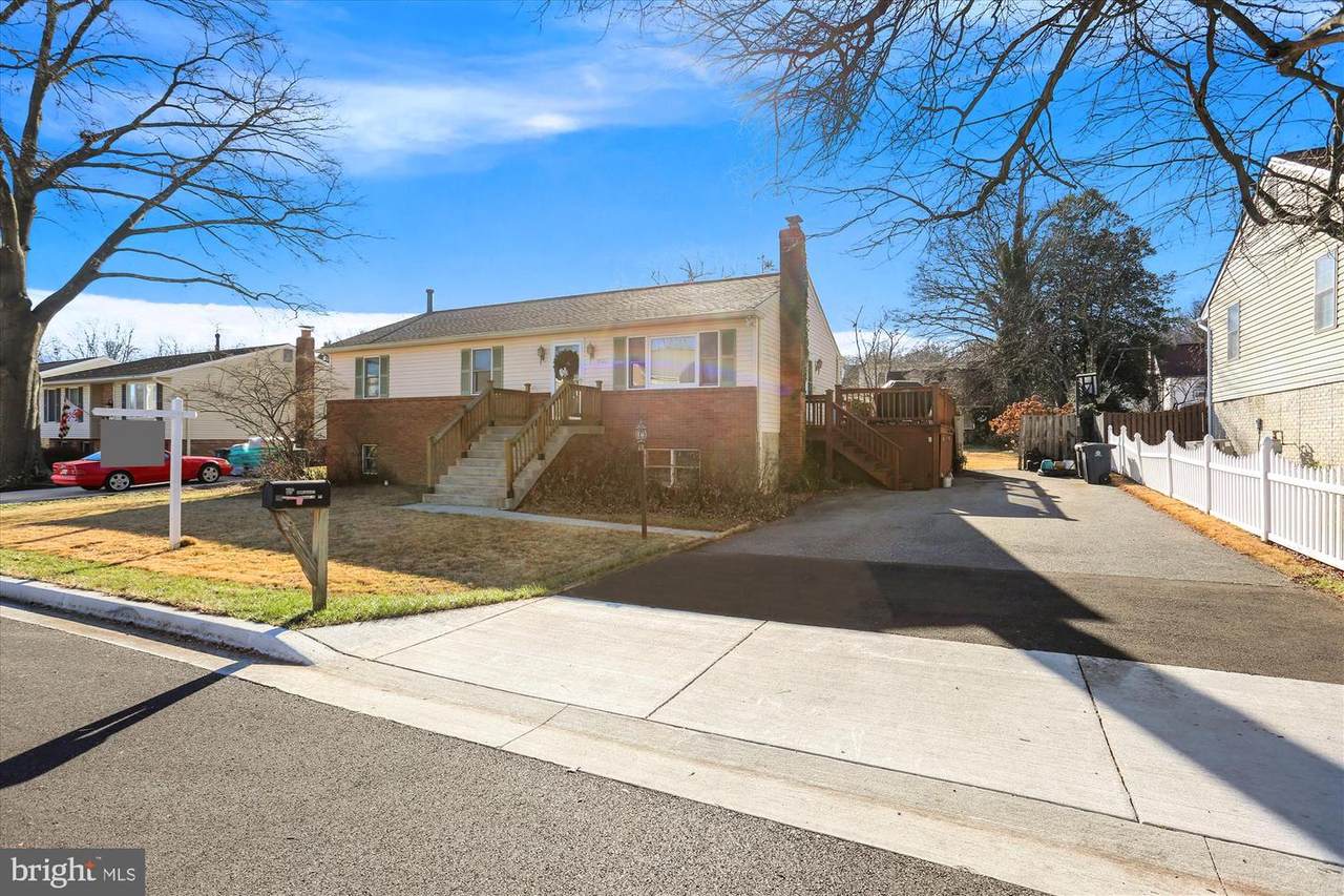 4503 Greenwood Road - Photo 1