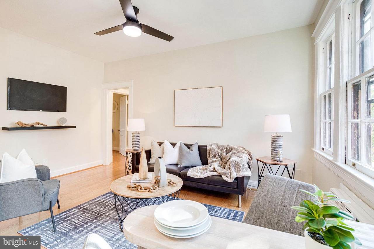414 Seward Square - Photo 1
