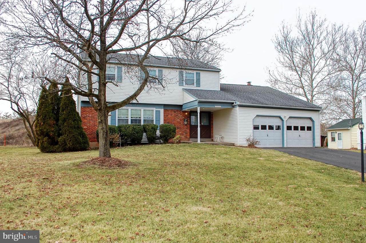 822 Tricorn Drive - Photo 1
