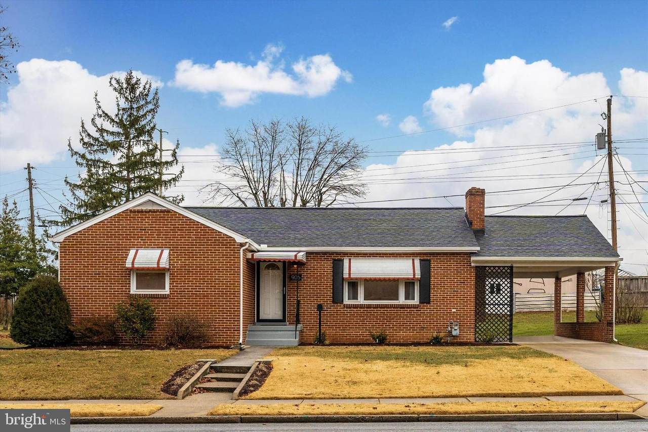 906 Pine Avenue - Photo 1