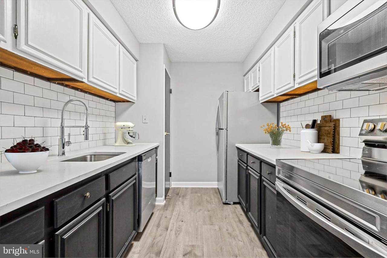5300 Holmes Run Parkway - Photo 1