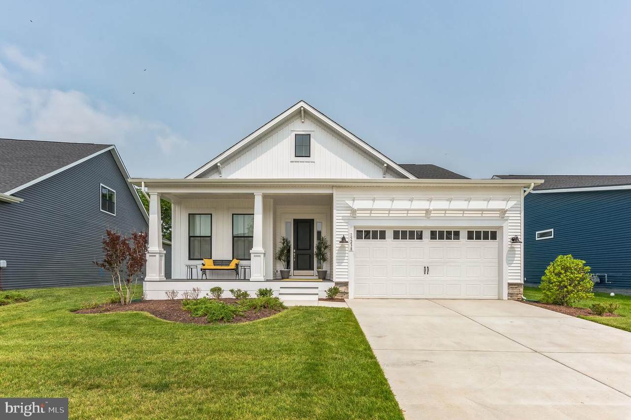 33705 Hilltop Boulevard - Photo 1