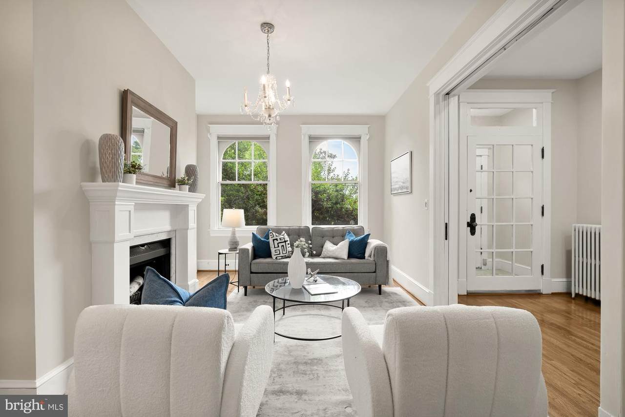 808 D Street - Photo 1