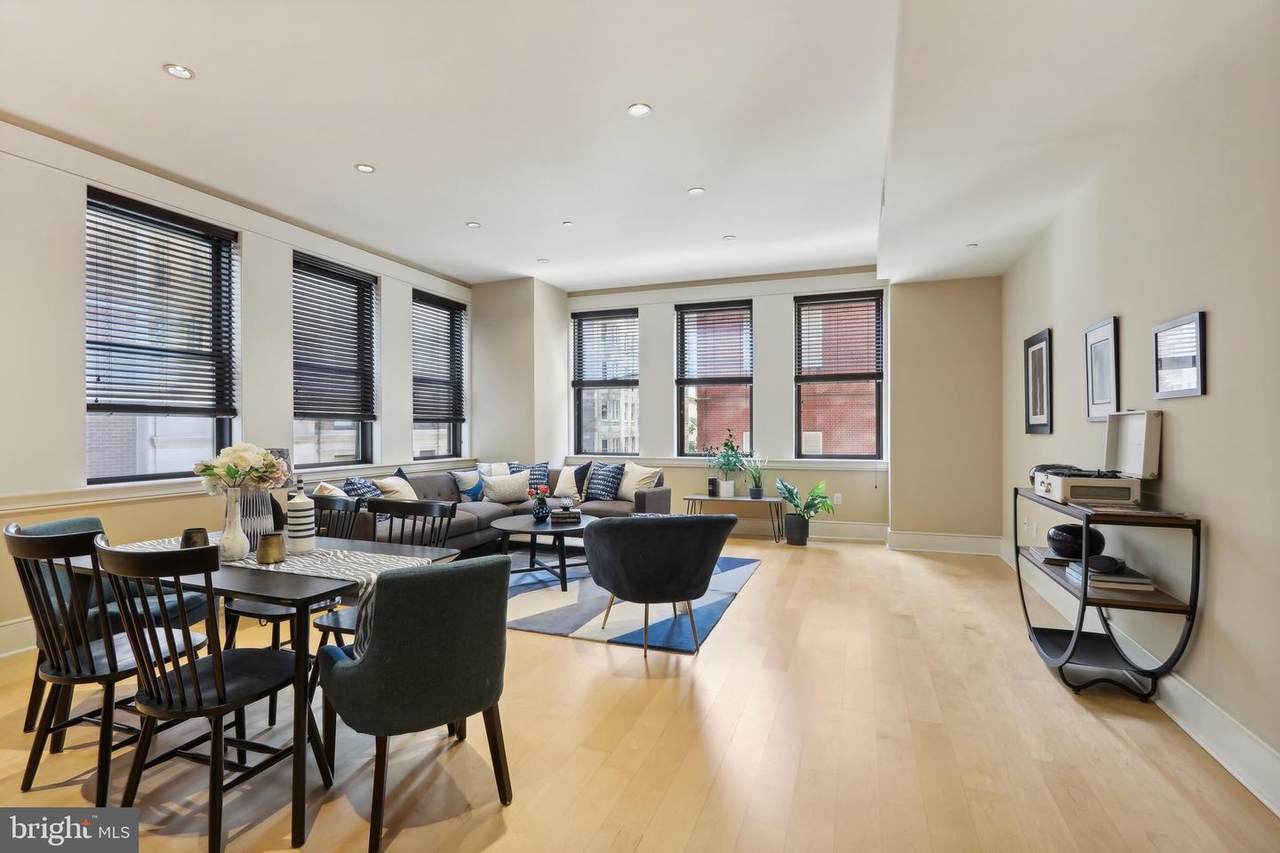 1515 Locust Street - Photo 1