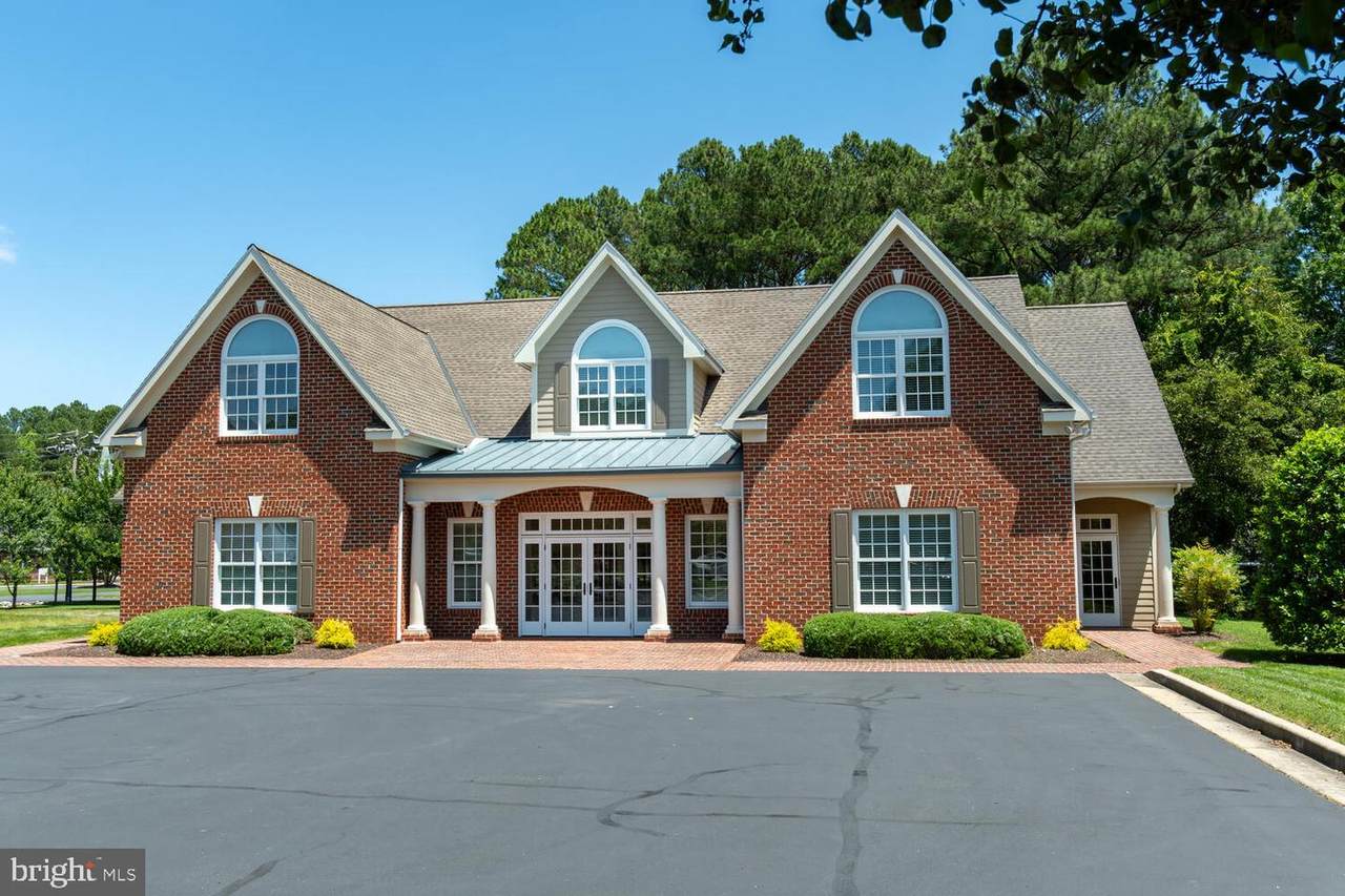 1103 Talbot Street - Photo 1