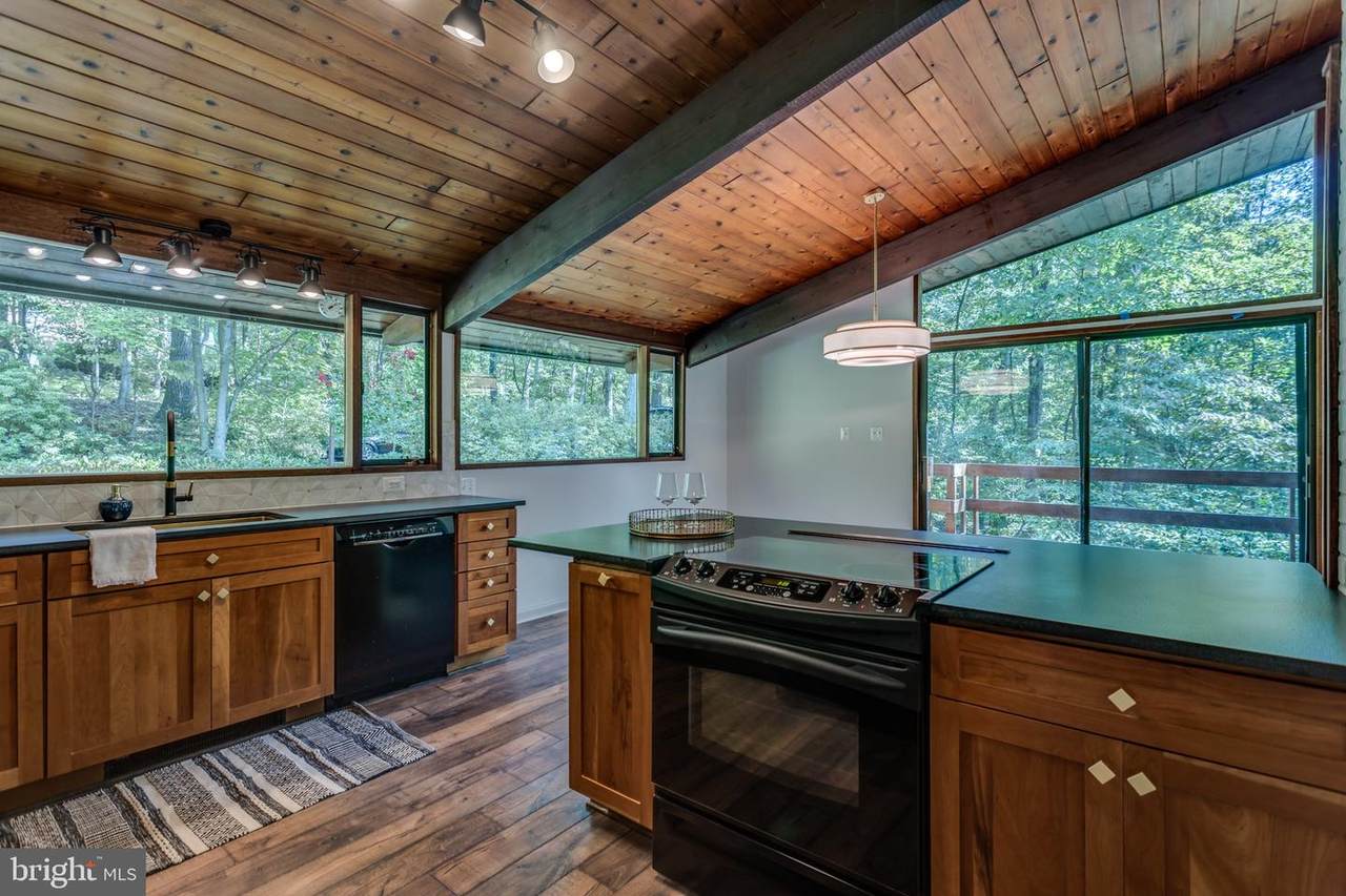 412 Spring Valley Drive - Photo 1