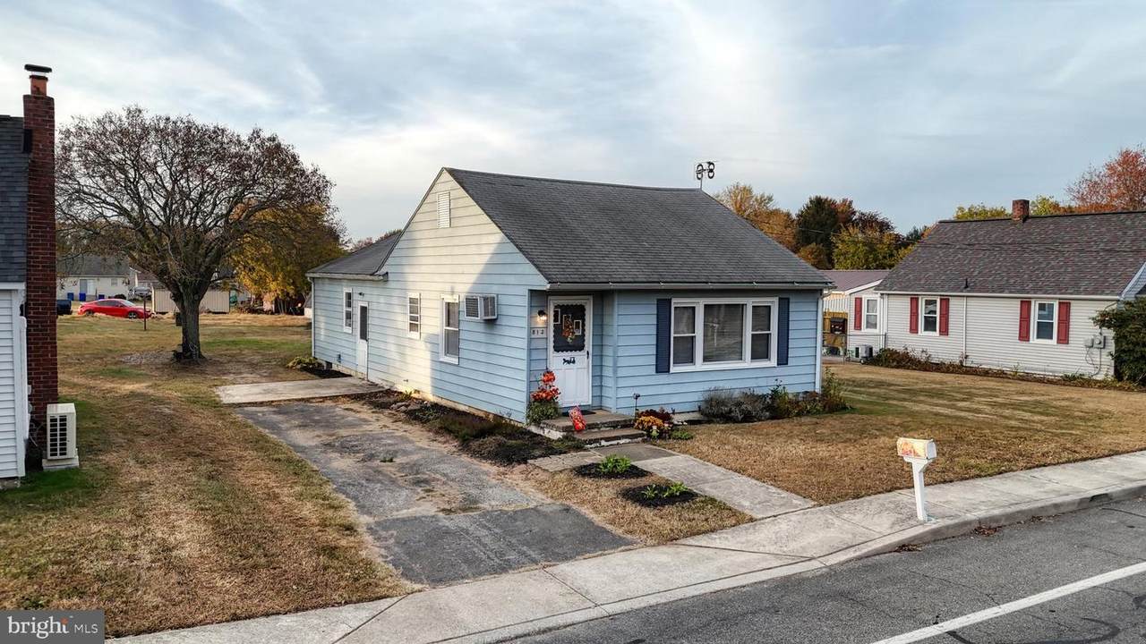 812 South Street - Photo 1