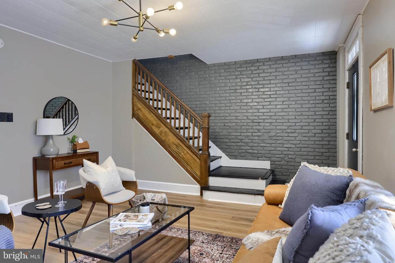 729 Sixth Street - Photo 1