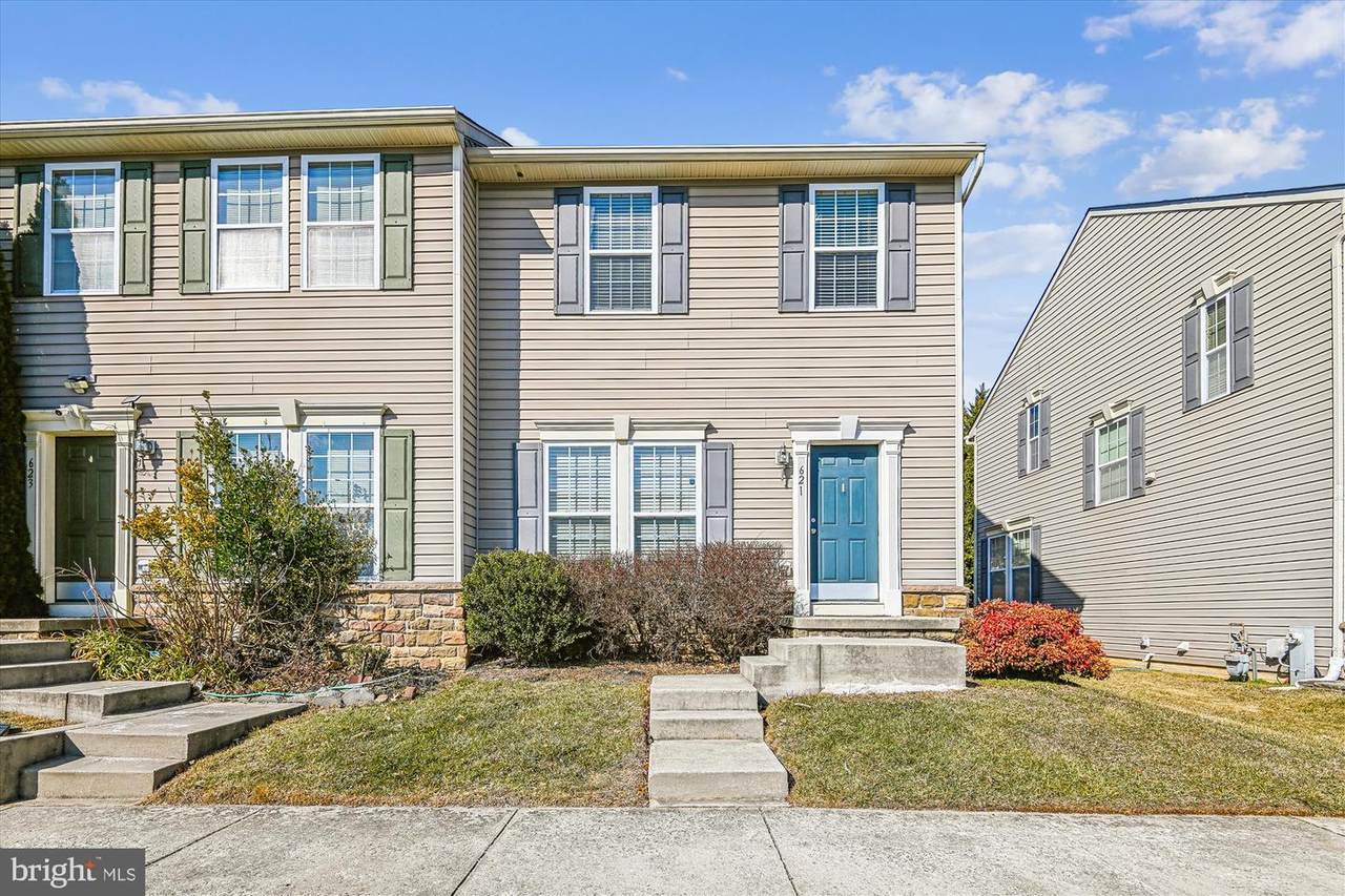 621 Tantallon Court - Photo 1