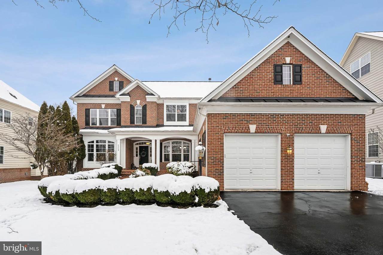43869 Riverpoint Drive - Photo 1
