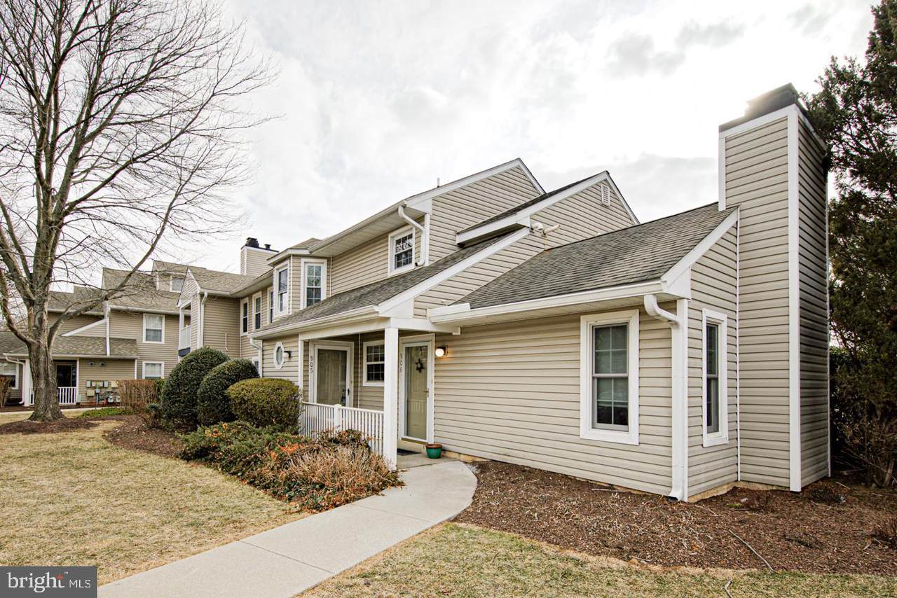 905 Railway Square - Photo 1