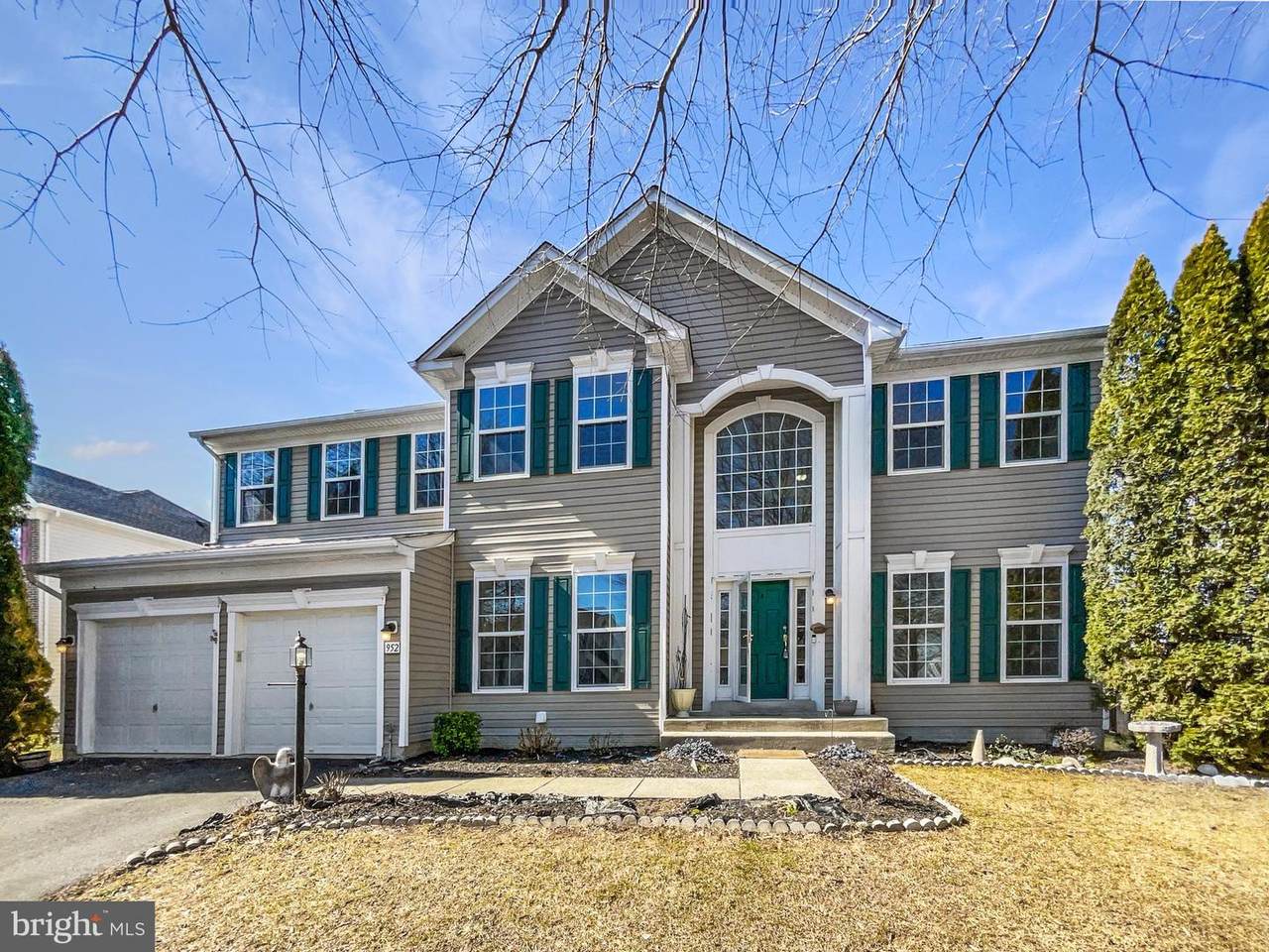 952 Devonshire Circle - Photo 1