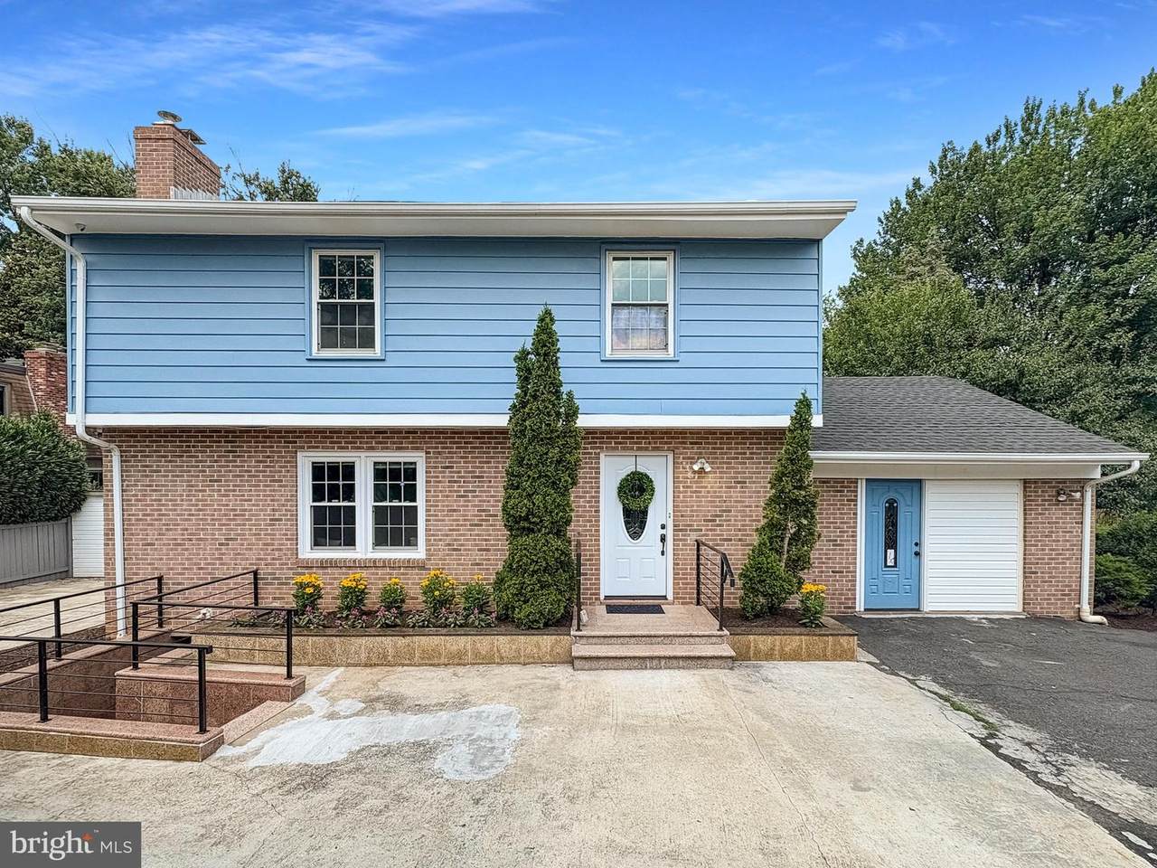 1262 Kensington Road - Photo 1