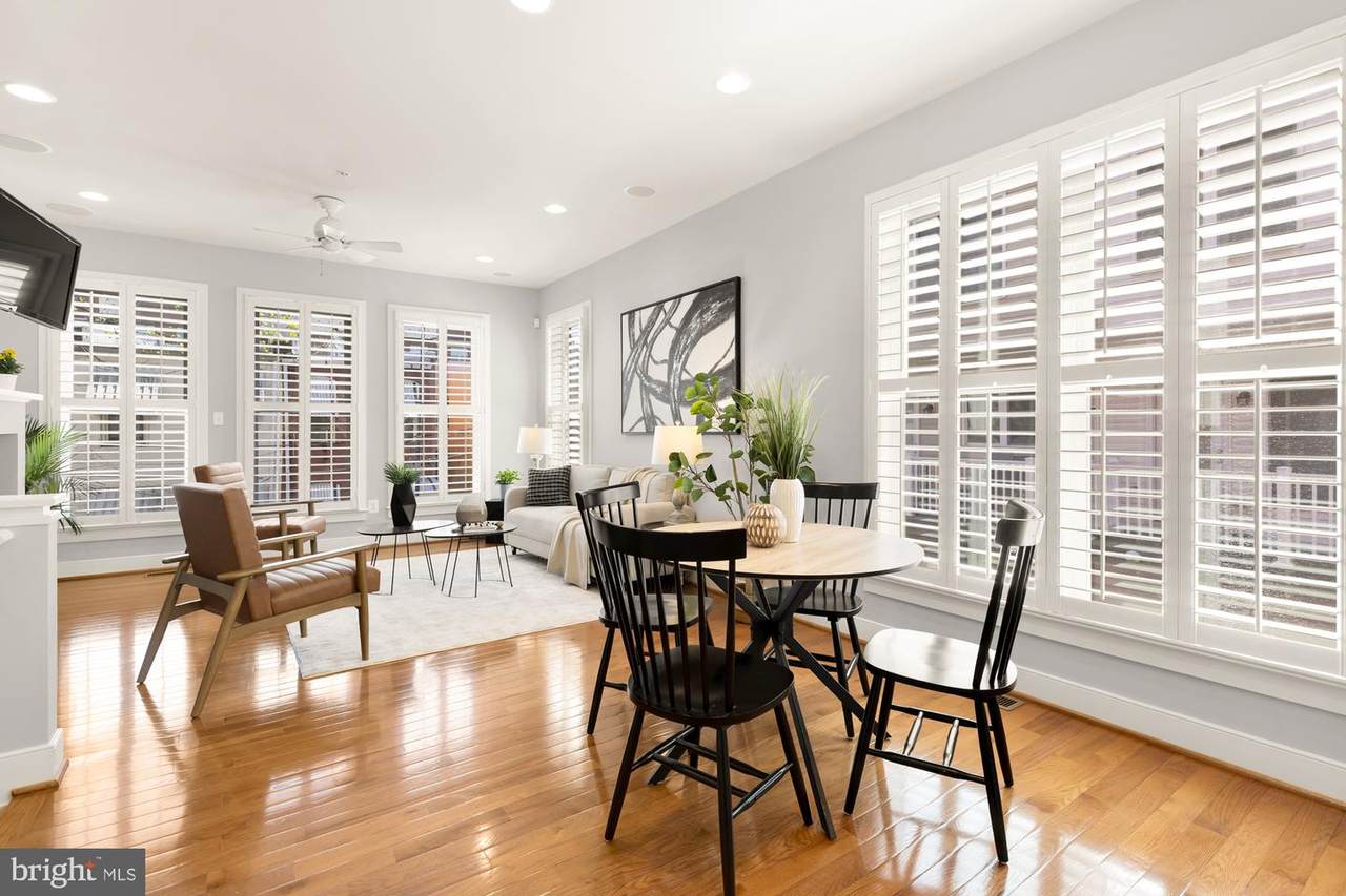 932 4TH Street - Photo 1