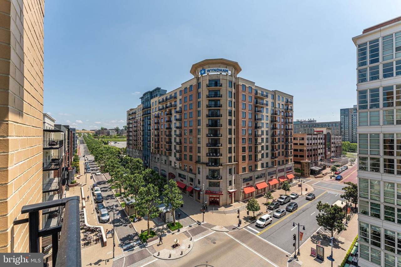 155 Potomac - Photo 1