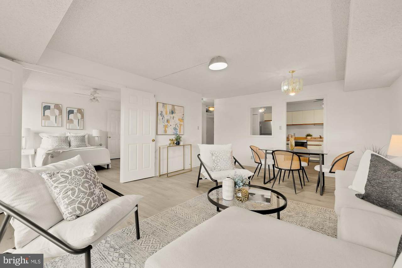 3800 Powell Lane - Photo 1