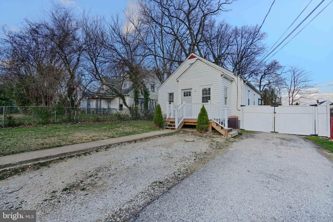 8215 Oakleigh - Photo 1