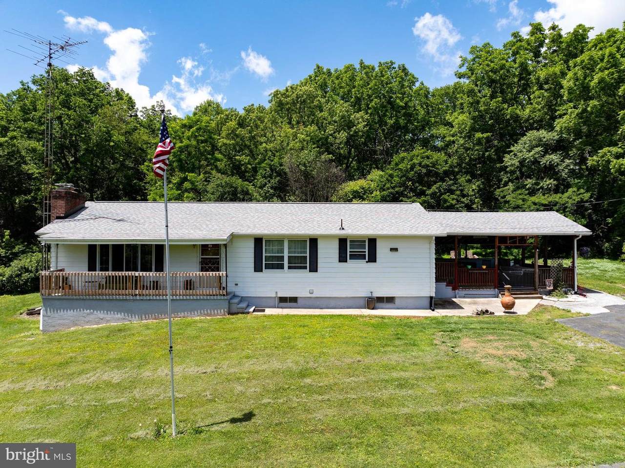 101 Saint Andrews Drive - Photo 1