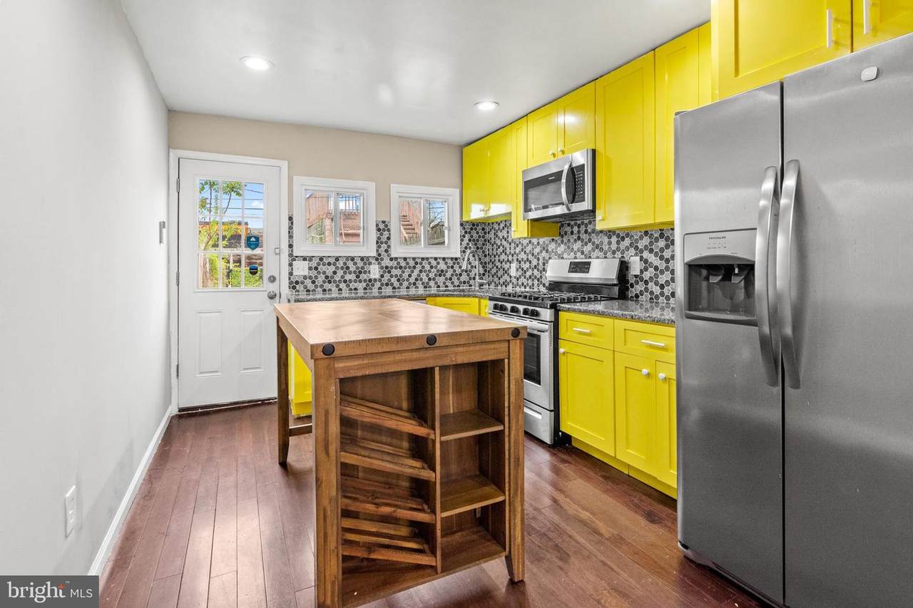 1122 Sargeant Street - Photo 1