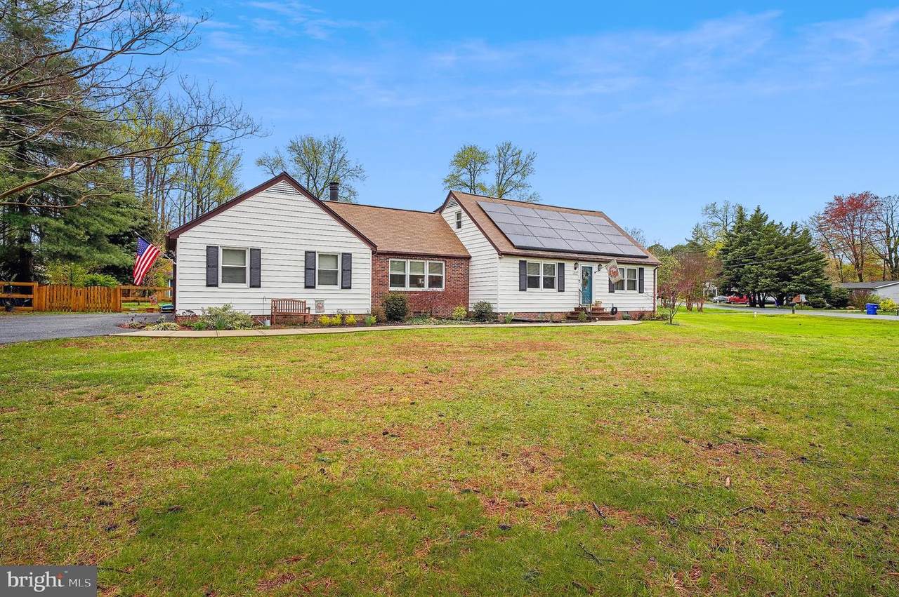 219 Bay City Road - Photo 1