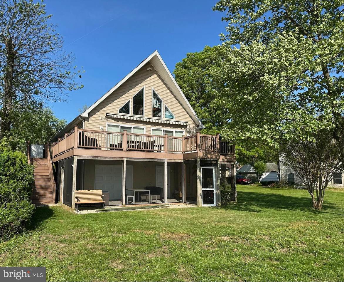 32 Laurel Road - Photo 1