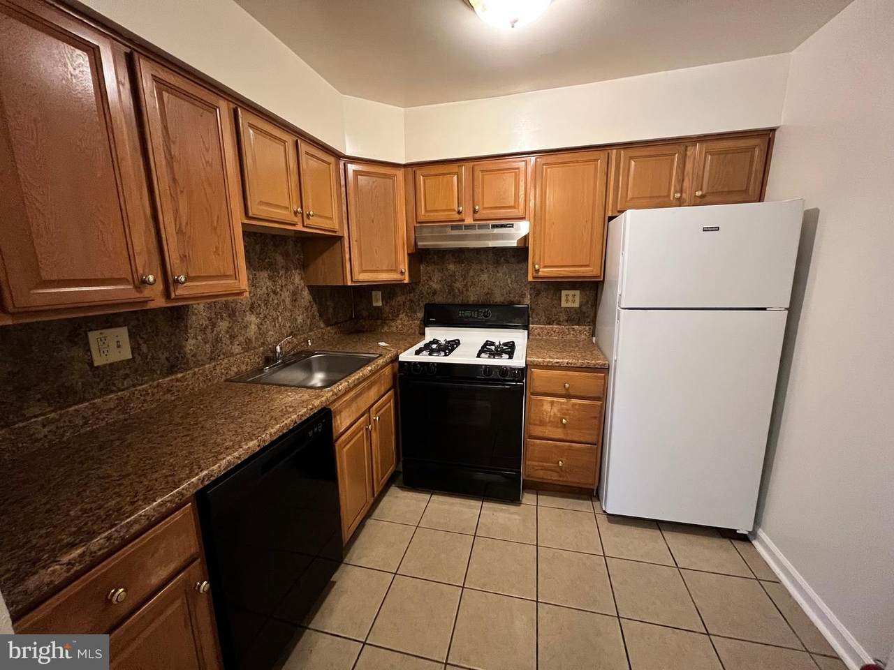 8828 Cottage Street - Photo 1