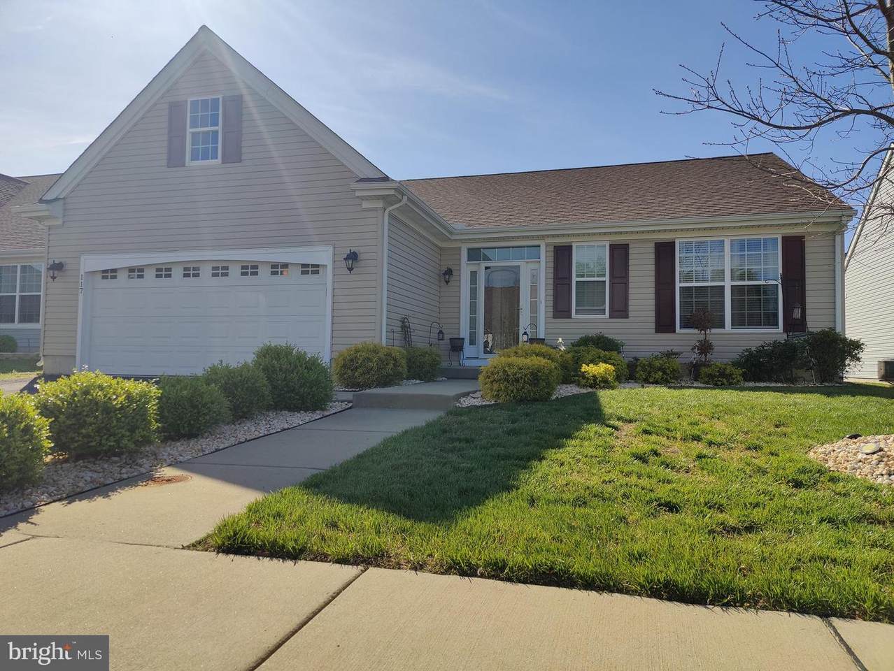 117 Clarendon Drive - Photo 1