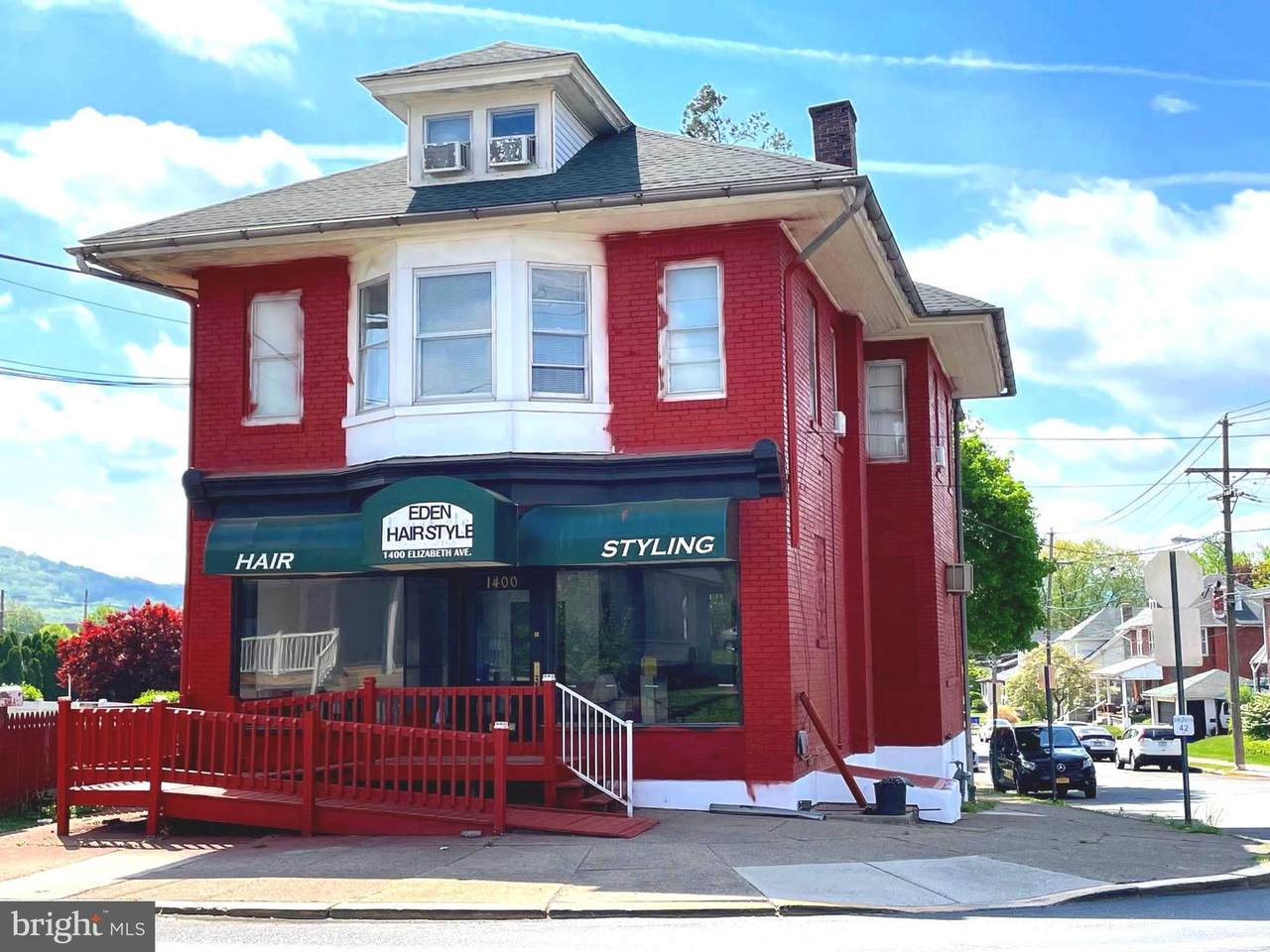 1400 Elizabeth - Photo 1