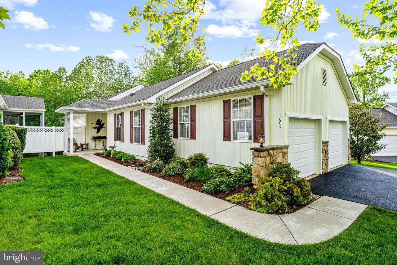 1005 Phipps Woods Court - Photo 1