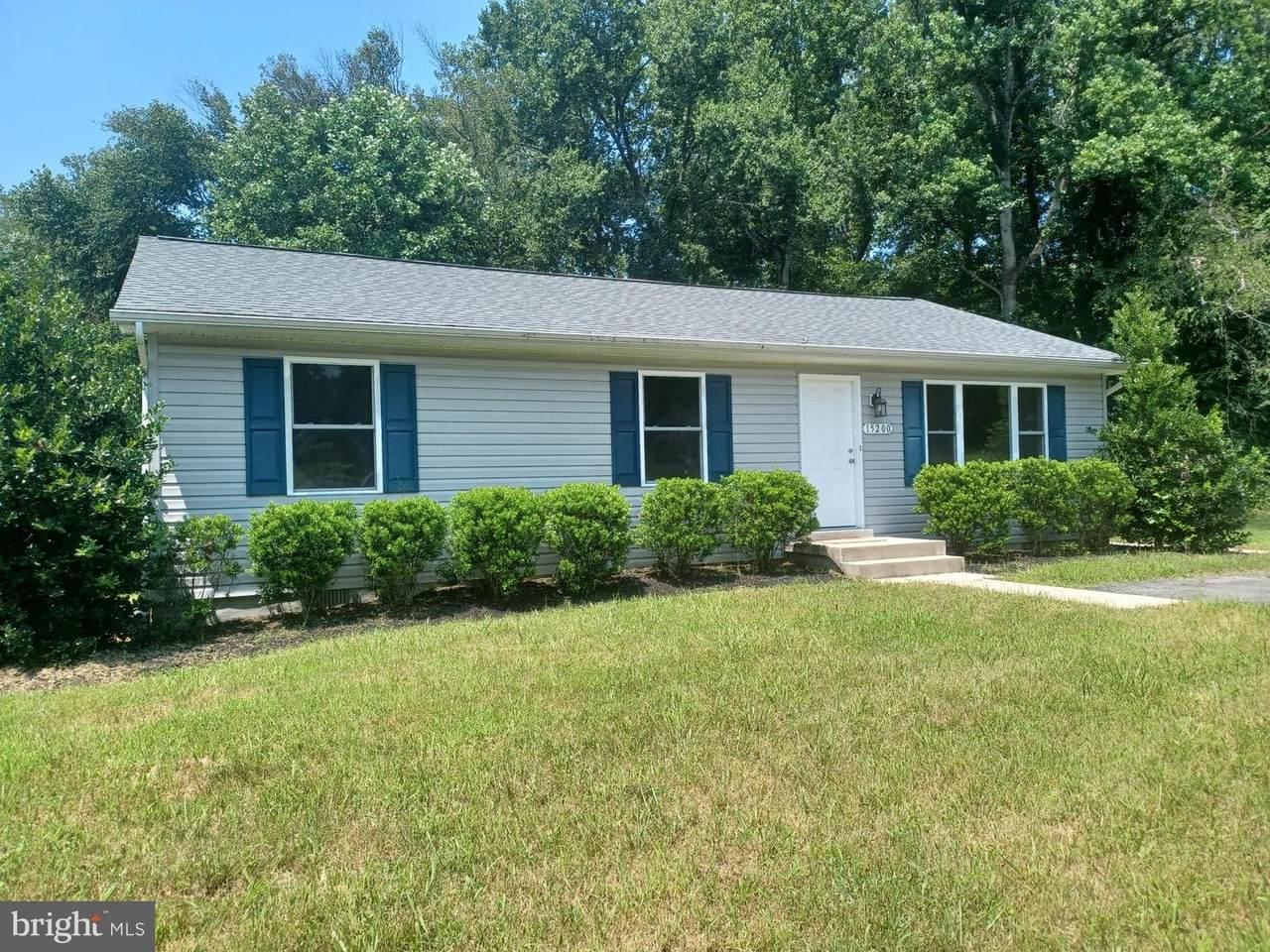 15200 Peerless Avenue - Photo 1