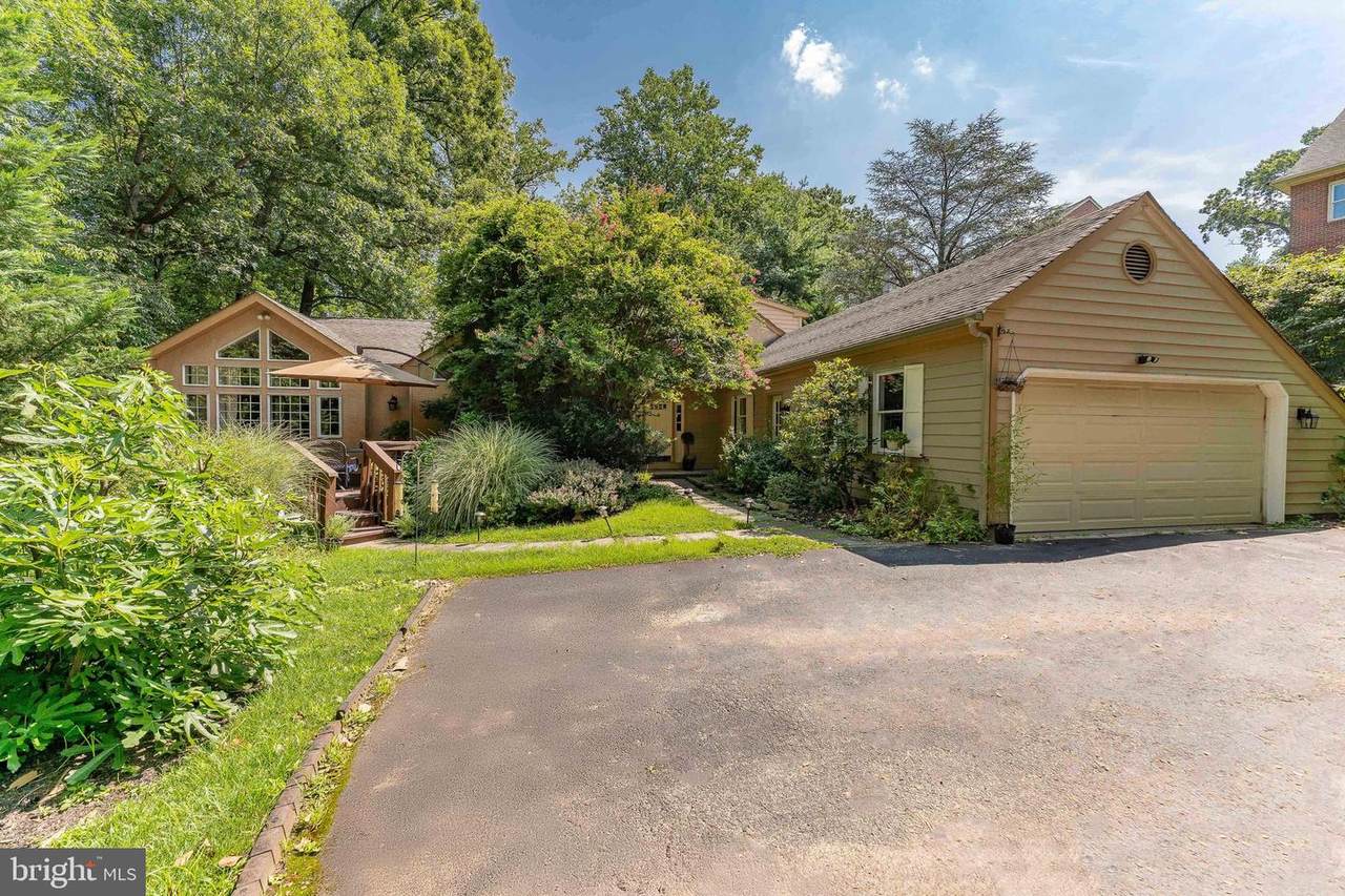 406 Brighton Circle - Photo 1