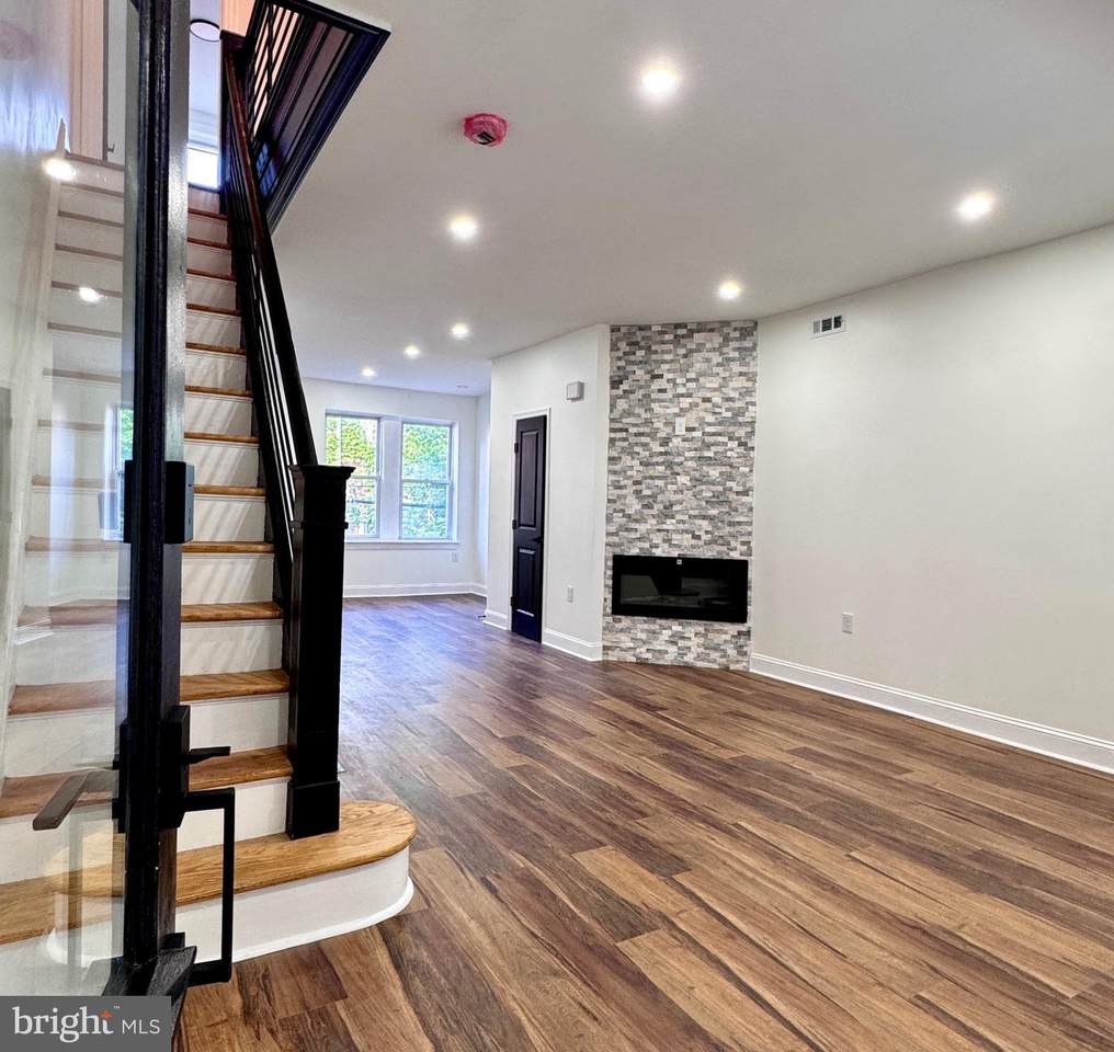 1015 Frazier Street - Photo 1