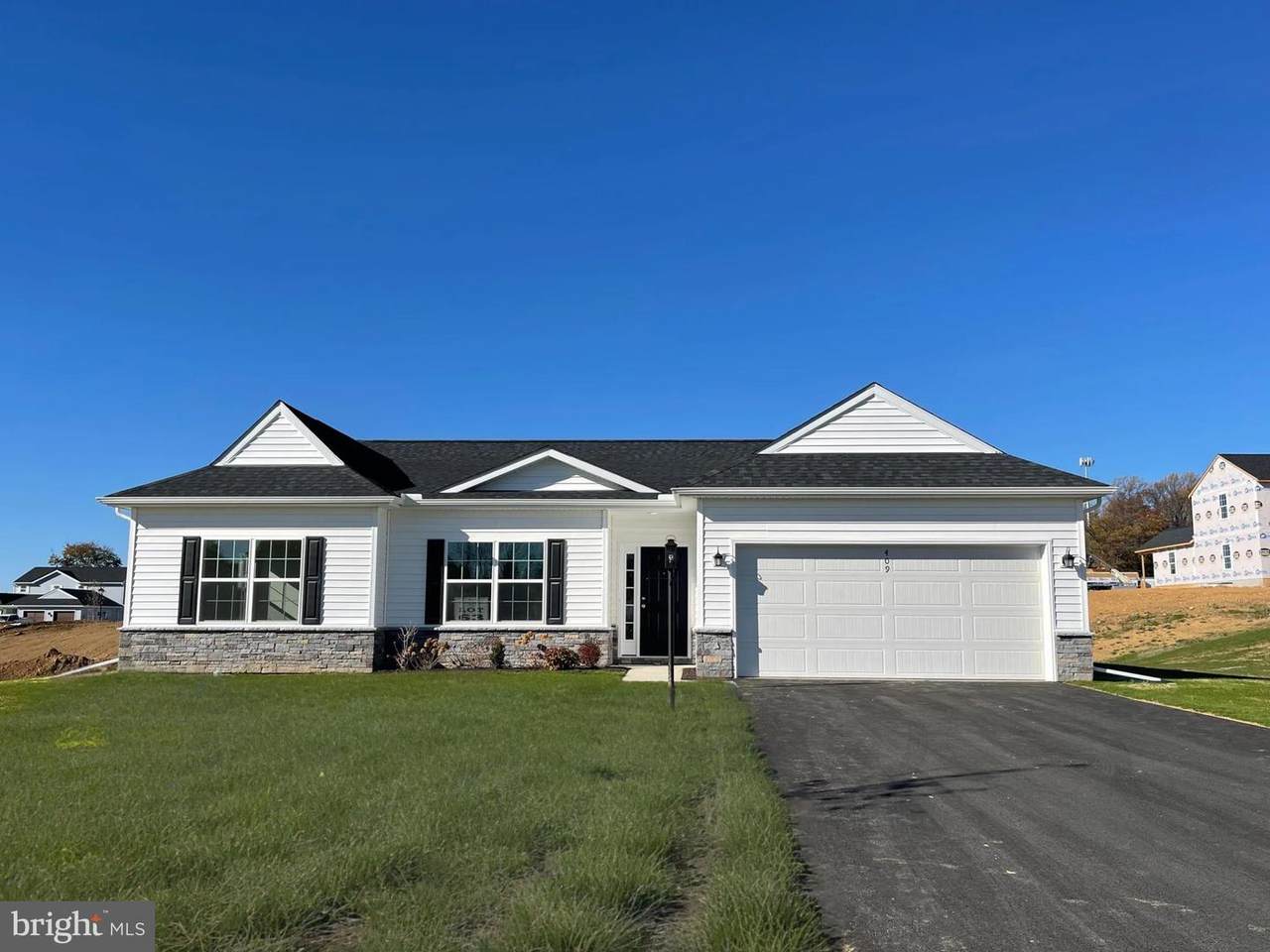 409 Lavender Lane - Photo 1