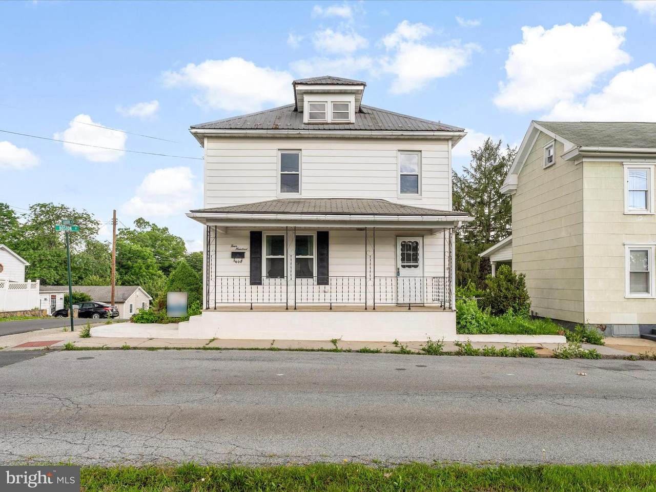 400 Auburn Street - Photo 1