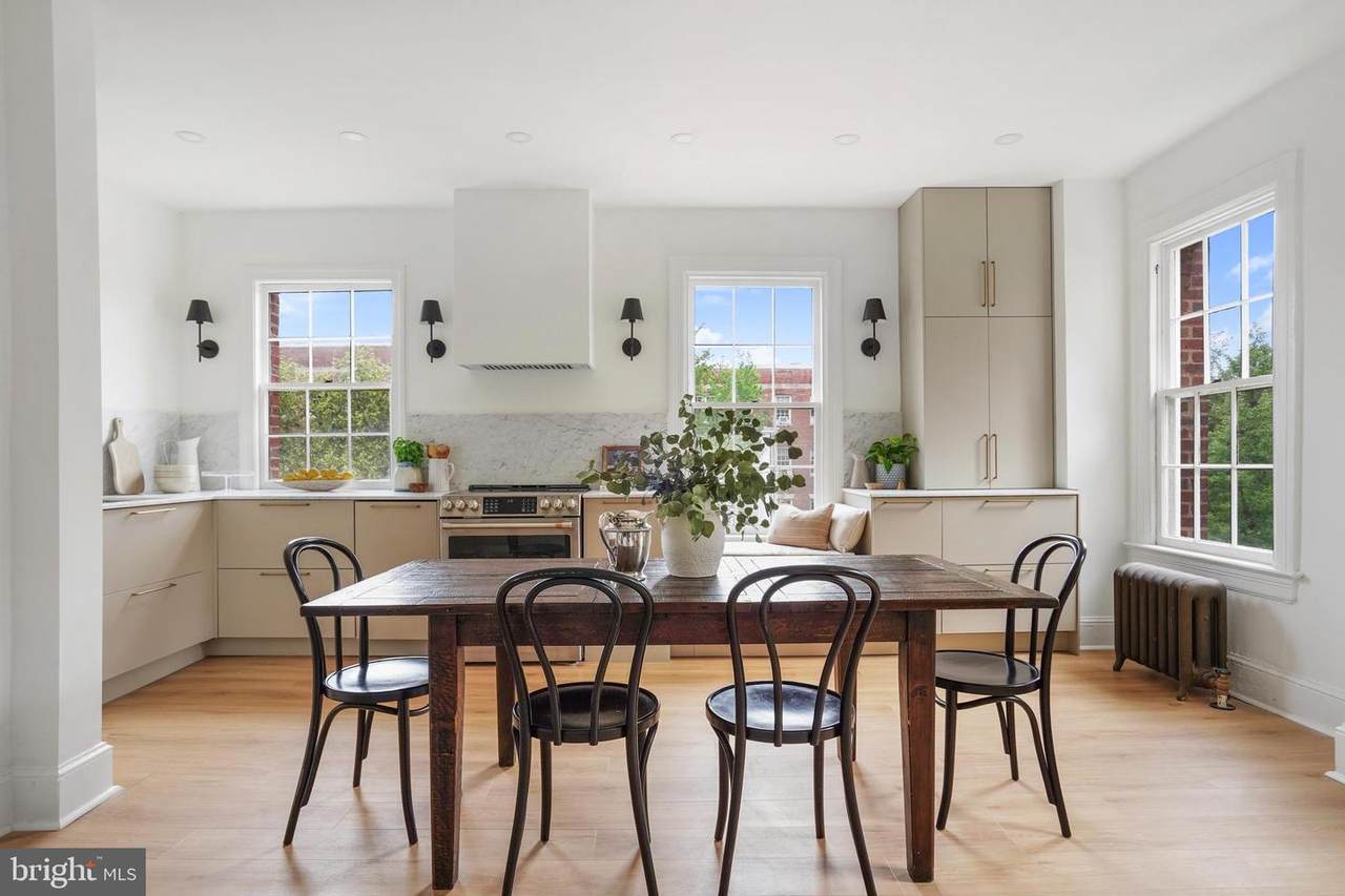 2527 Q Street - Photo 1