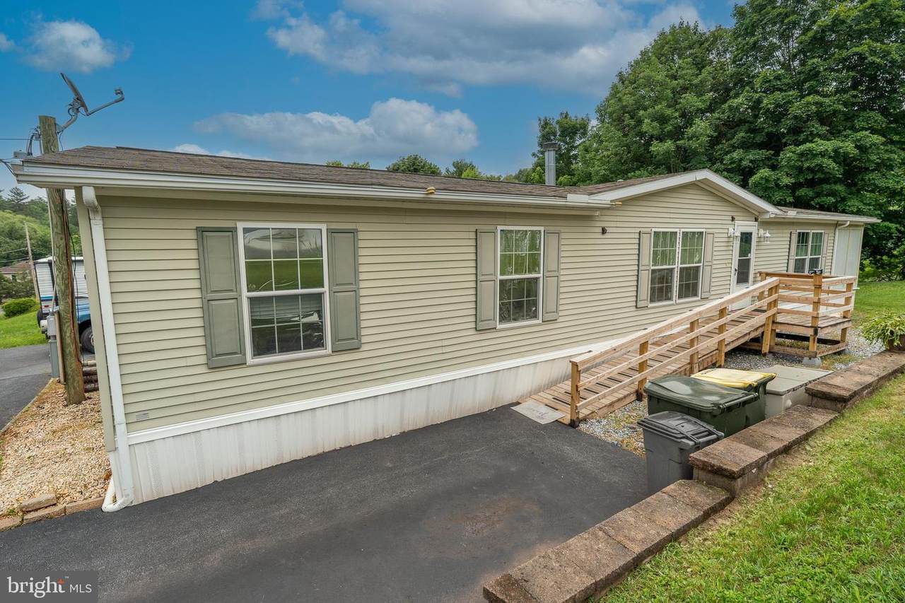 688 Hopeland Road - Photo 1