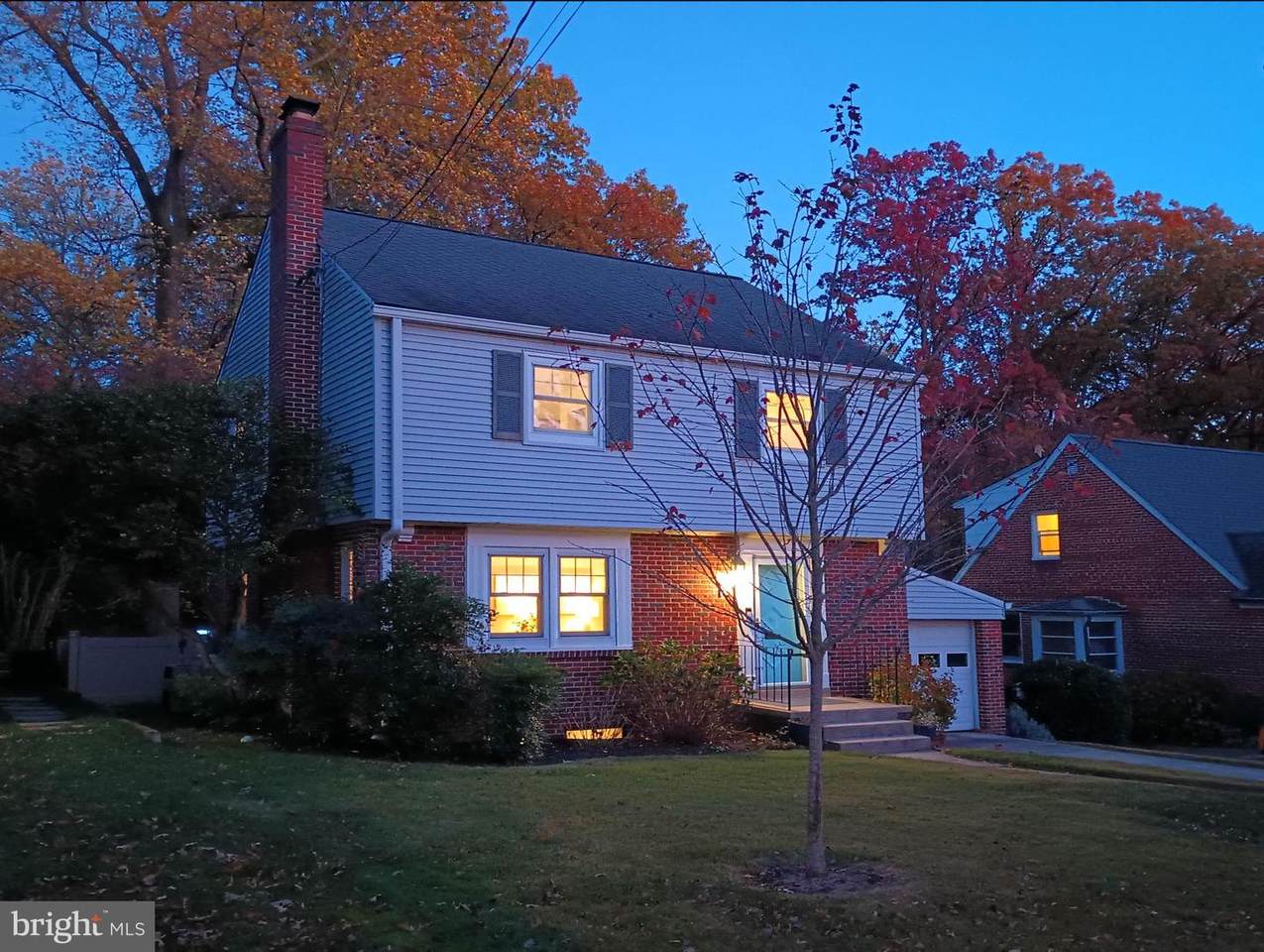 6717 44TH Avenue - Photo 1