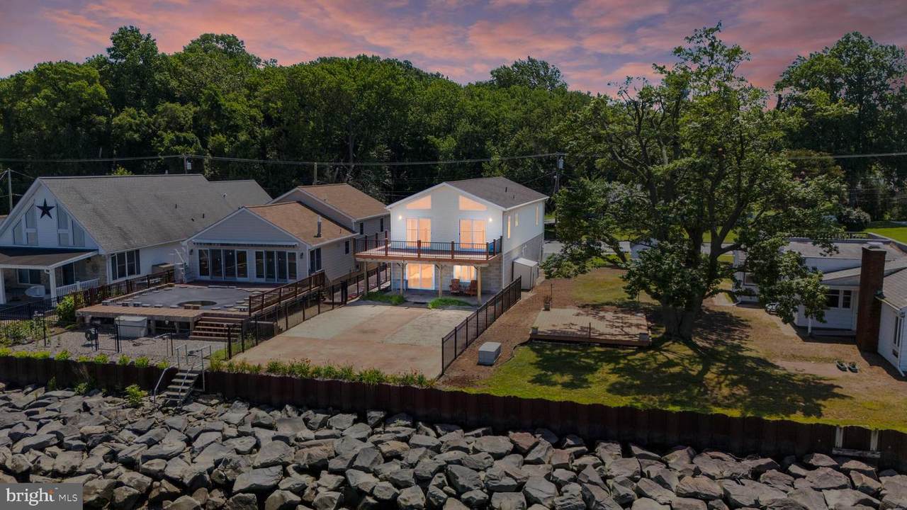 187 River Drive - Photo 1