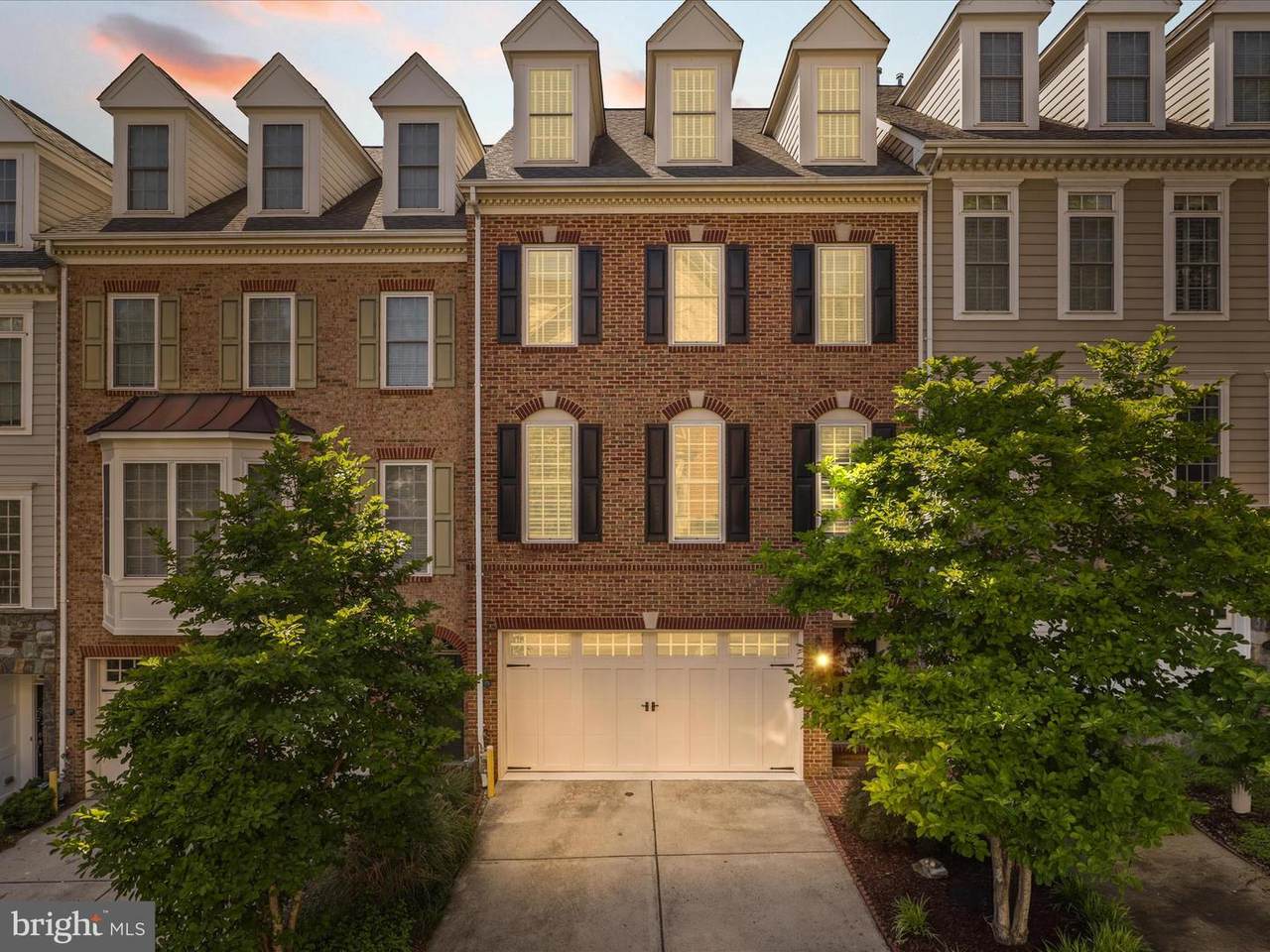3545 Goddard Way - Photo 1