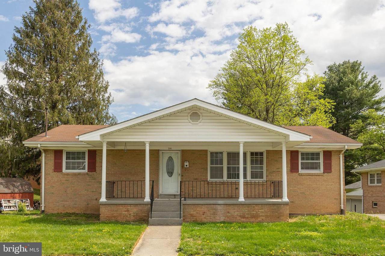216 Wood Avenue - Photo 1